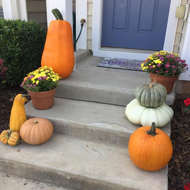 porch pumpkins